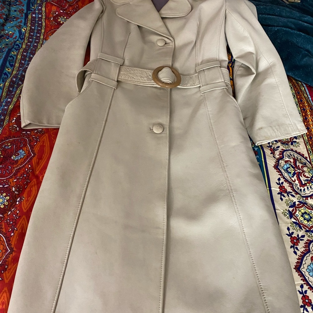 Vintage Genuine Leather Lined Coat - Picture 10 of 16